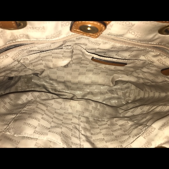 Michael Kors handbag - Picture 3 of 4